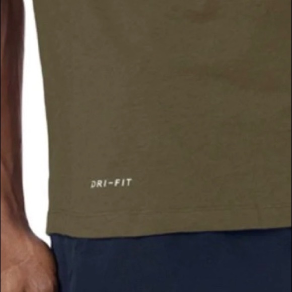 ♥️SOLD♥️NWT THE NIKE TEE, DRI-FIT COTTON, SMALL - Picture 4 of 8